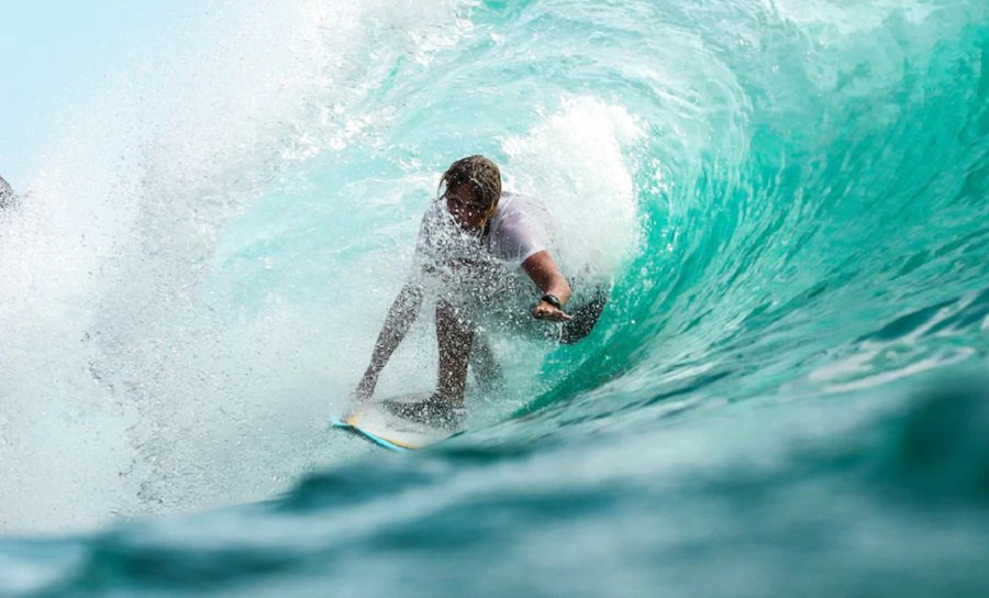 Dukung Hobi Surfing dengan Menjelajahi Spot Terbaik di Dunia