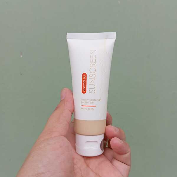 review Hybrid Sunscreen Abecla Sui